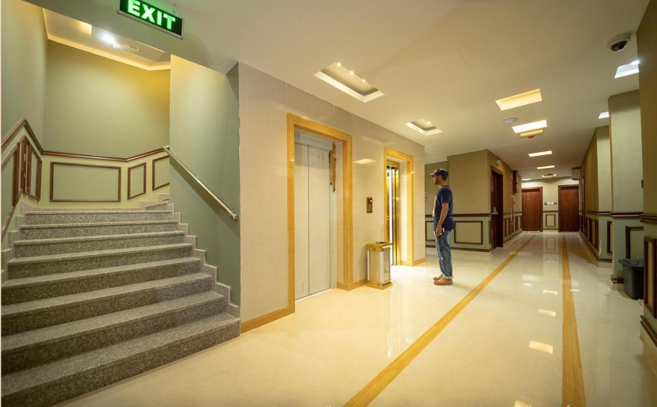 Red-5 - Al Safa Suites 塞拉莱 外观 照片