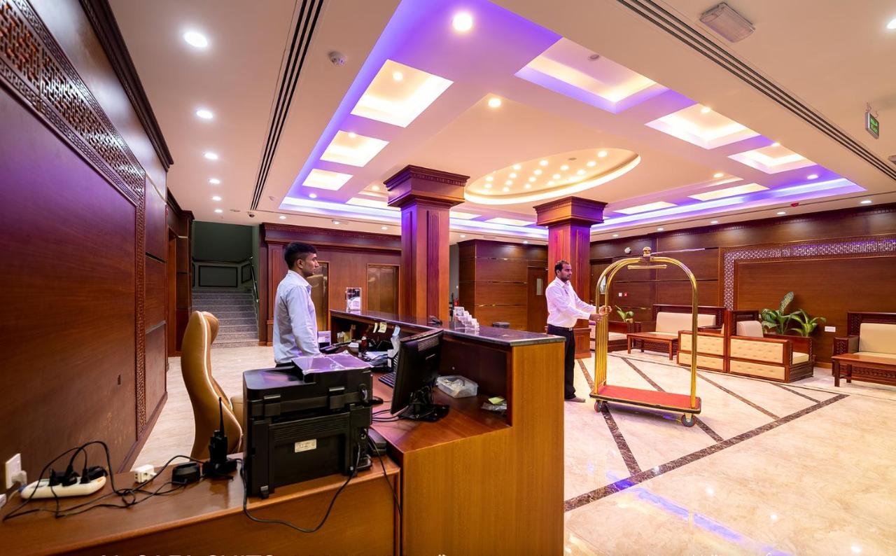 Red-5 - Al Safa Suites 塞拉莱 外观 照片