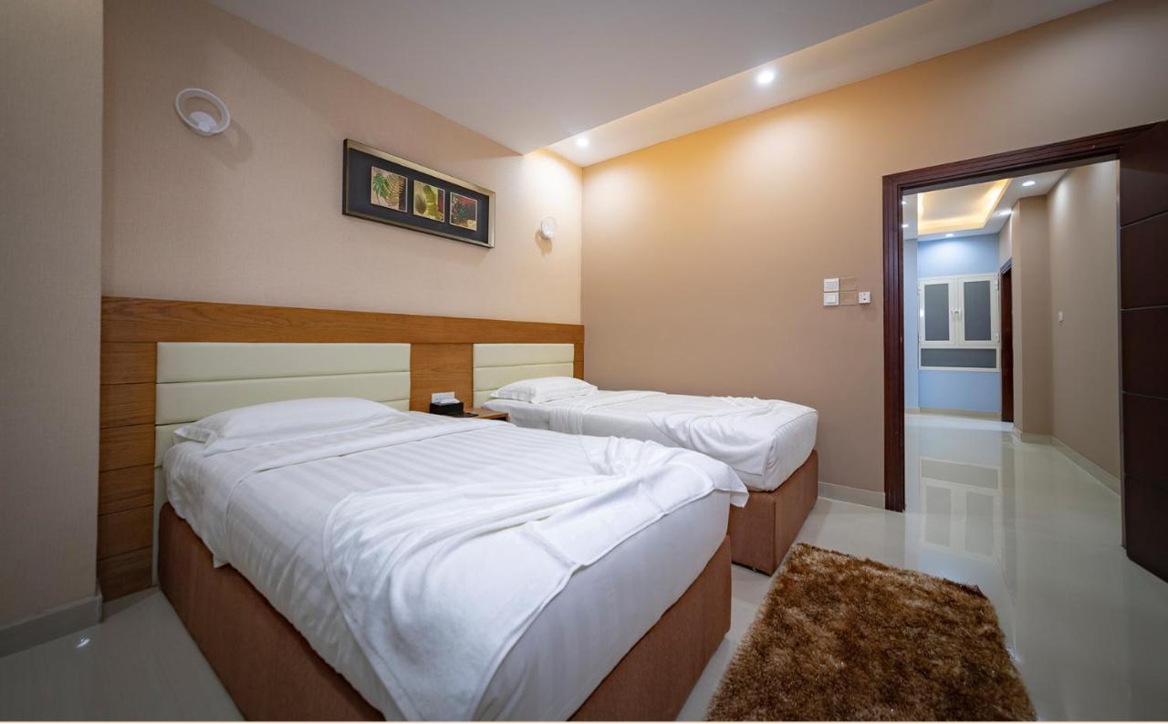 Red-5 - Al Safa Suites 塞拉莱 外观 照片