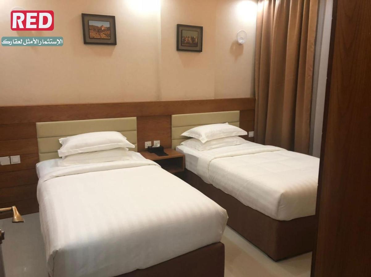 Red-5 - Al Safa Suites 塞拉莱 外观 照片